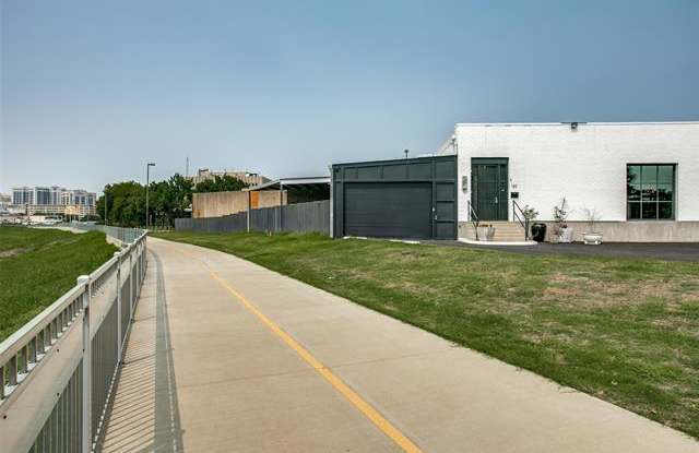 2292 Vantage Street Gallery 2