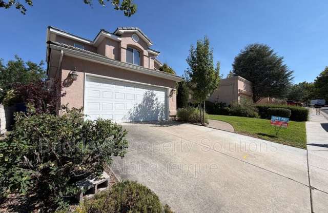 6517 Glen Oak NE Gallery 3