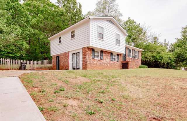 45 Carriage Drive Gallery 2