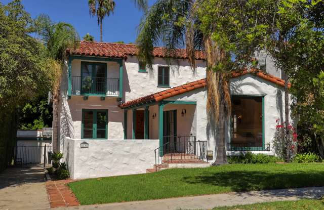 1233 North Isabel Street Gallery 1