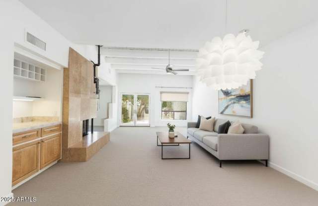 5101 N CASA BLANCA Drive unit: 203 photos photos