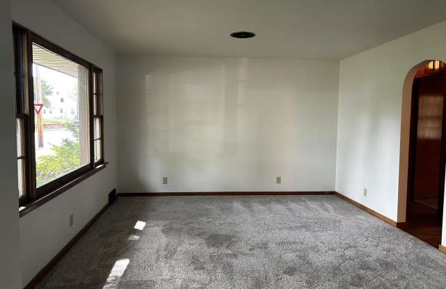 1301 N 10TH Street Gallery 3