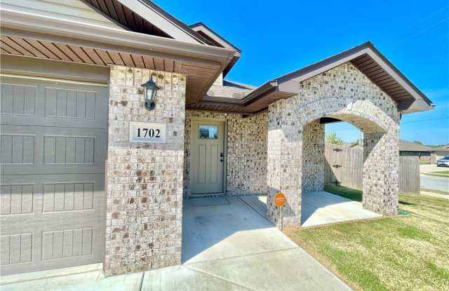 1702 S K Place Gallery 2