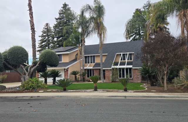 4 BR 3 BA with pool and solar availble Now photos photos