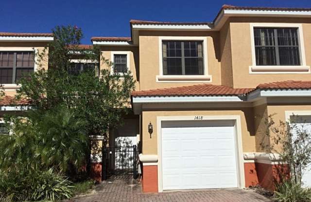 1418 Pacific Road - 1418 Pacific Road, Poinciana, FL 34759
