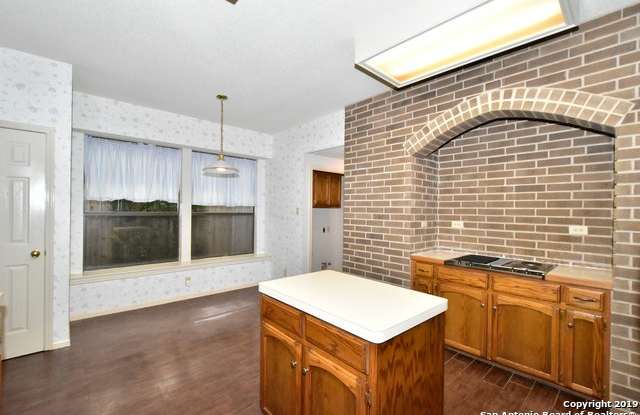 8910 LOST WOODS Gallery 4