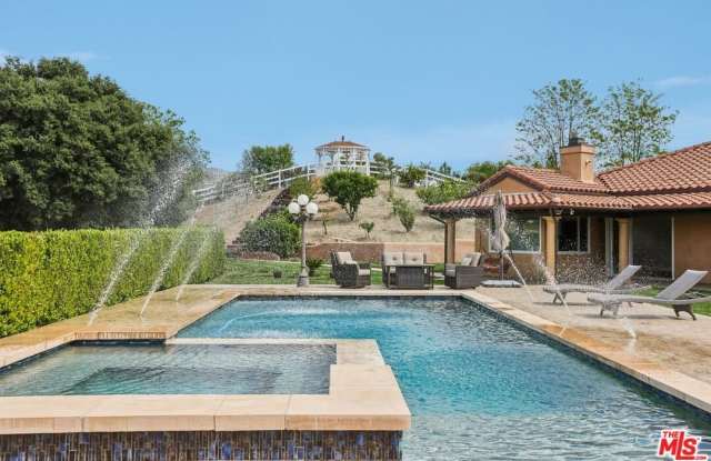 27048 Triumph Ave photos photos