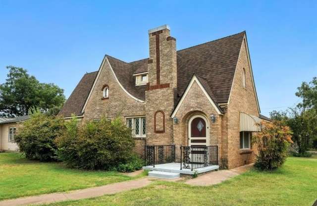 1781 University Boulevard - 1781 University Boulevard, Abilene, TX 79603