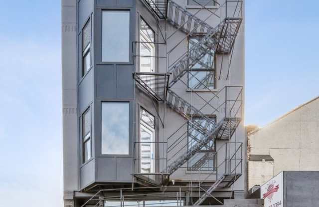 639 W 18th Street unit: 1 photos photos