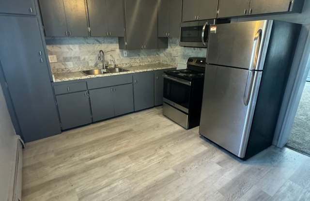 Updated 2 Bedroom 2 Bathroom with Bonus room! photos photos