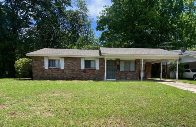 1305 Collins Drive photos photos