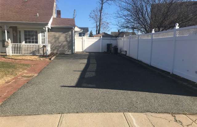 169 Haven Ln Gallery 2