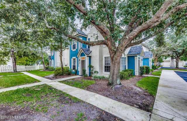 13700 RICHMOND PARK Drive N unit: 804 photos photos