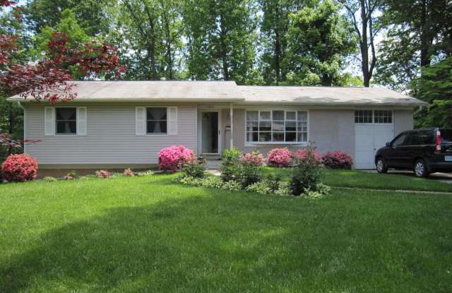 7923 E ROCKGLEN COURT - 7923 East Rockglen Court, West Springfield, VA 22152