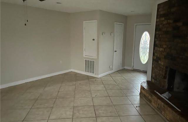 5218 WENTWORTH Drive Gallery 4