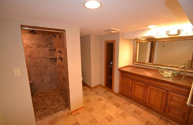 302 Zinnia Lane N Gallery 4