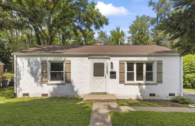 1335 College Avenue Gallery 1