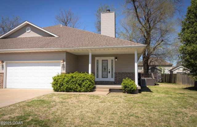 913 Briarview Drive photos photos