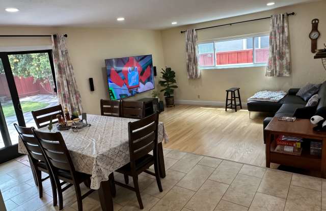 3170 Mackenzie Place Gallery 4