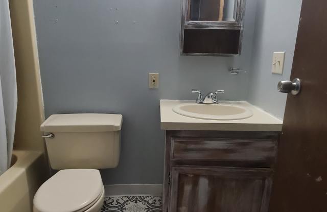 1349 Pierce Ave., 1 Gallery 3