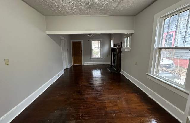 3 Bedrooms, 1 Bathroom - Home in South Rome! - 208 East 12th Street Southeast, Rome, GA 30161