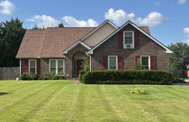 Spacious 3 Bedroom 2 Bath Brick Home Gallery 4