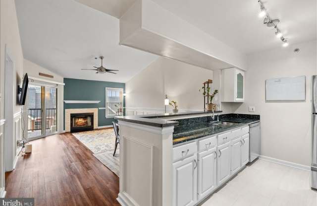 3311 WYNDHAM Circle Gallery 4