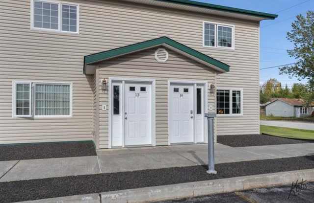 2 bedroom townhouse for rent in Aurora Gallery 1