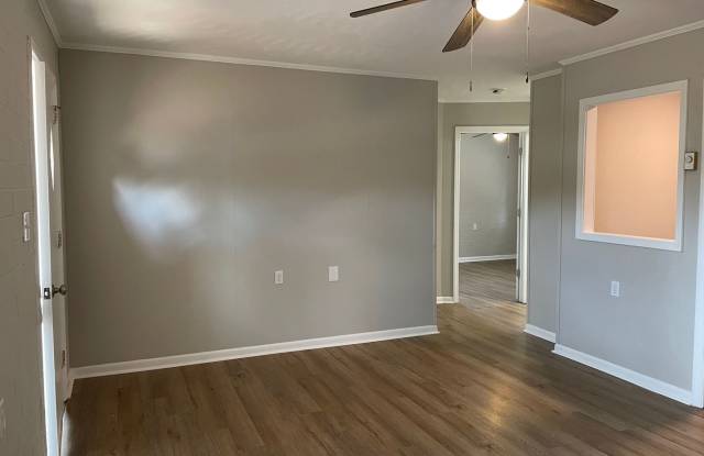 Two Bedroom Duplex in Lincolnton Gallery 4