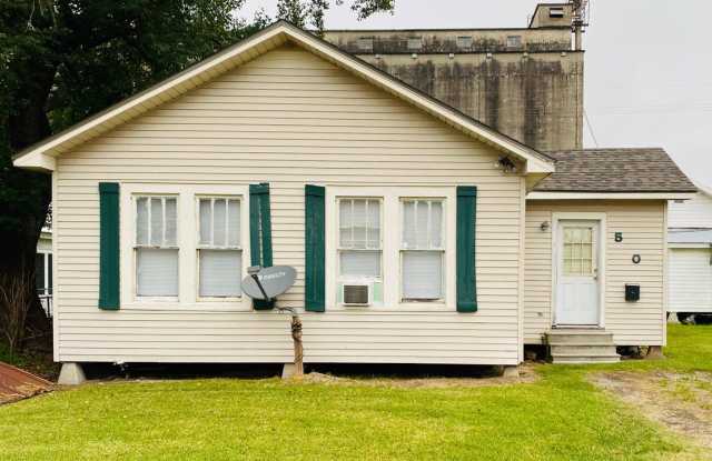 Cozy, Spacious, 2 Bed/1 Bath Cottage in Rayne! photos photos