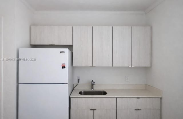 572 NE 67th St photos photos