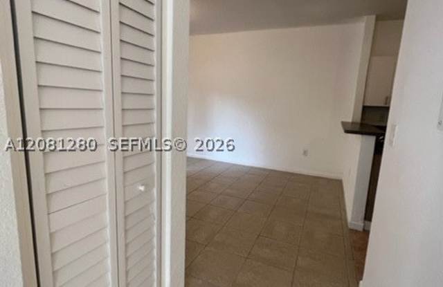 3632 NW 30th Ct Gallery 4