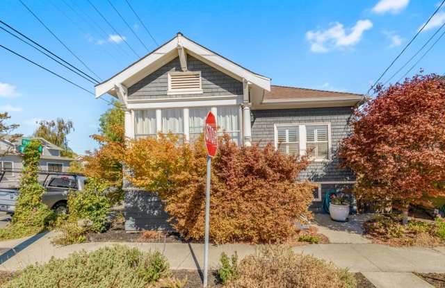 3225 Madison Street - 2 bedroom | 1 bath | Single family home - 3225 Madison Street, Alameda, CA 94501