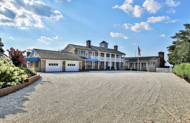 127 Curtis Point Drive Gallery 3
