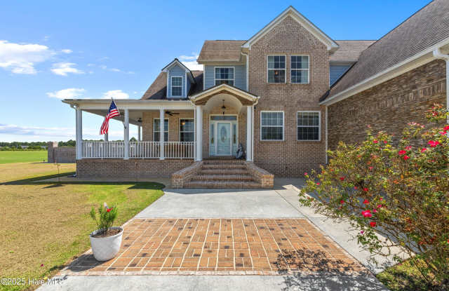 112 Cherry Grove Drive - 112 Cherry Grove Drive, Onslow County, NC 28574