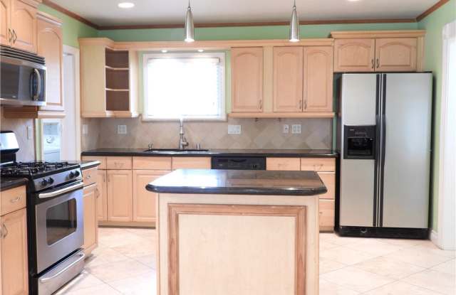 1242 E Kenwood Avenue - 1242 East Kenwood Avenue, Anaheim, CA 92805