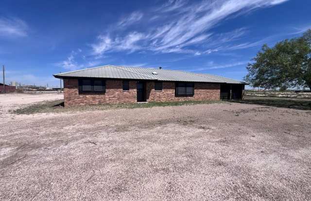 2703 S County Rd 1180 photos photos