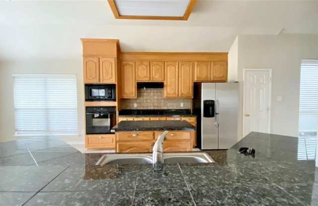 5035 Golfside Drive Gallery 3
