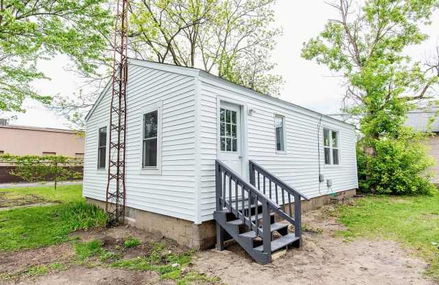 1226 1/2 Shakespeare Ave - 1226 Shakespeare Avenue, Kalamazoo County, MI 49001