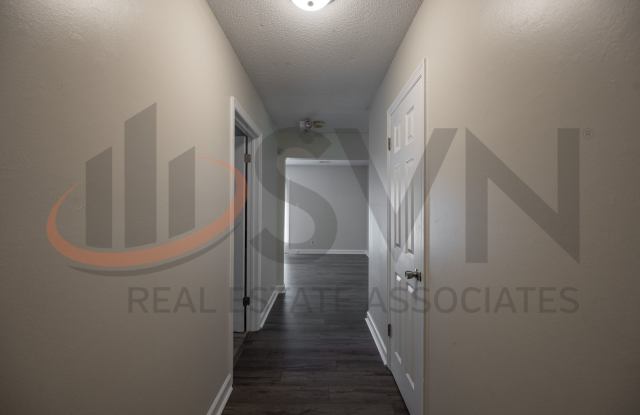 3BR, 1.5BA Durham Gem with Fenced Front & Back Yard! Gallery 4