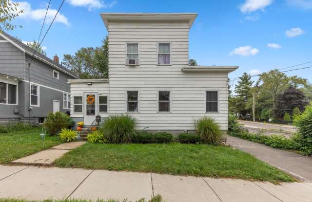 852 Leonard Street - 852 Leonard Street Northeast, Grand Rapids, MI 49503