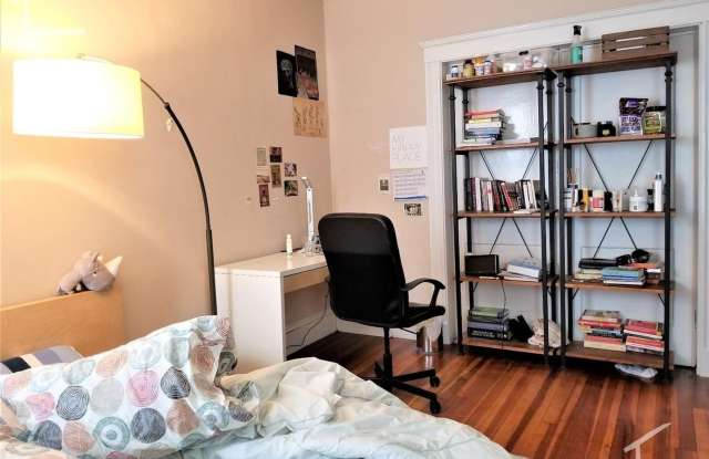 Spacious 3BR Near Coolidge Corner | 1,300 SF | Laundry On-Site | Cats OK | 9/1 photos photos
