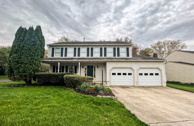 Beautiful and Spacious 4 Bedroom 2.5 Bathroom Home Sitting on Extensive Lot In Desired Xanadu Estates photos photos