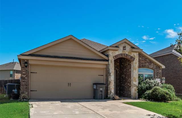 1405 Pampa Grass Drive Gallery 2