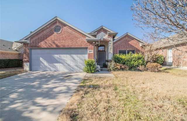 10625 Braewood Drive - 10625 Braewood Drive, Fort Worth, TX 76131
