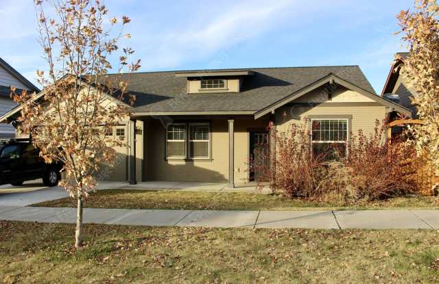 **COMING SOON** Modern 3 BR with open living space on quiet street photos photos