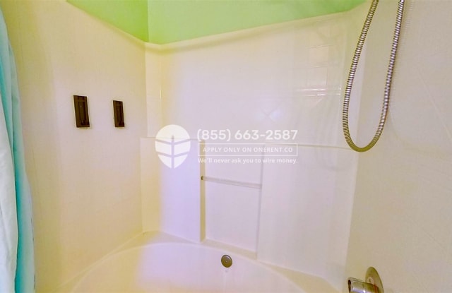22029 39th Pl S - 22029 39th Place South, Kent, WA 98032