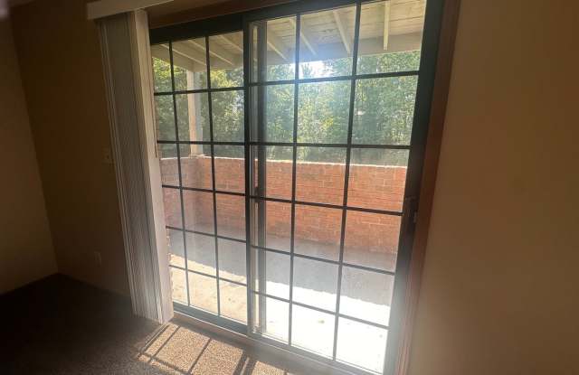1876 Ledgewood Apartment Gallery 2