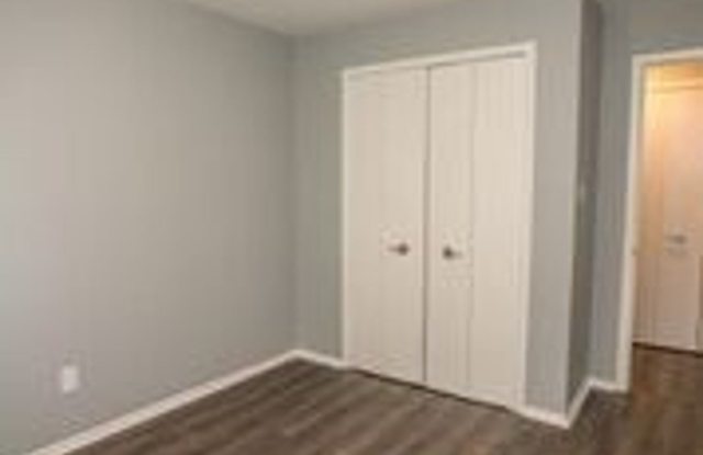 1 Bed/ 1 Bath Renovated Apartment in Brook Park Ohio Gallery 3