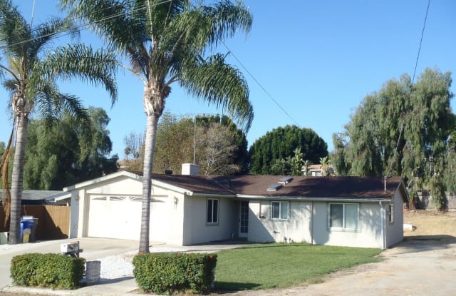 934 ROSE DRIVE - 934 Rose Dr, Vista, CA 92083